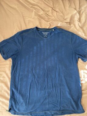 Tommy Bahama Men's Blue V-Neck Short Sleeve Shirt
